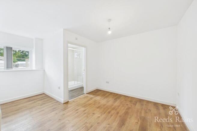 1 bed Apartment to rent Image 4