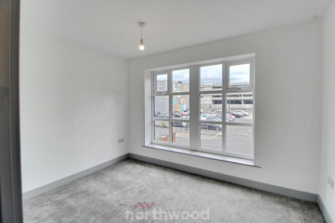 2 bed Flat to rent Image 5