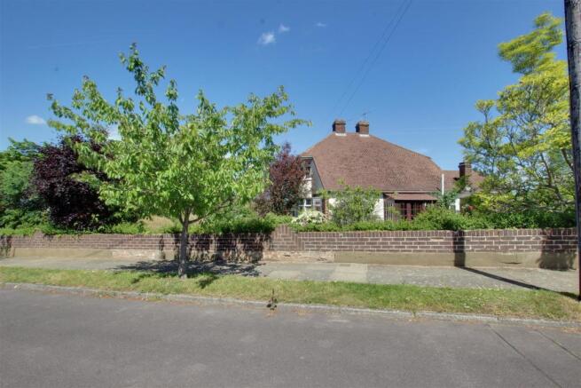 img_0319-img_0321.jpg
