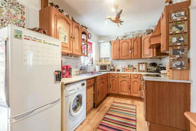 108 Oyster Lane, Byfleet, KT14 7HR - 3.jpg