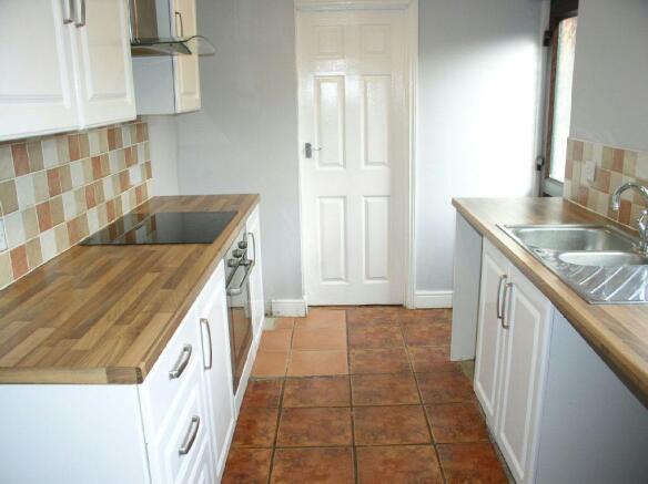 Fitted Kitchen Pictu