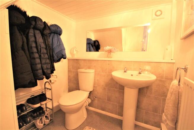 Cloakroom / WC