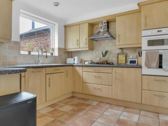 kitchen1.jpeg