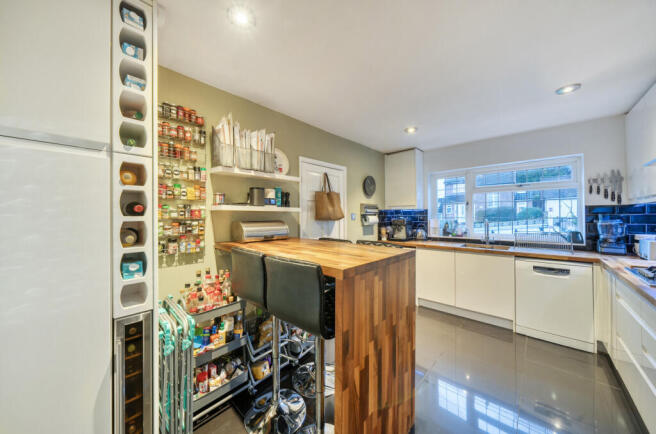 1411178-8-698f5a2...