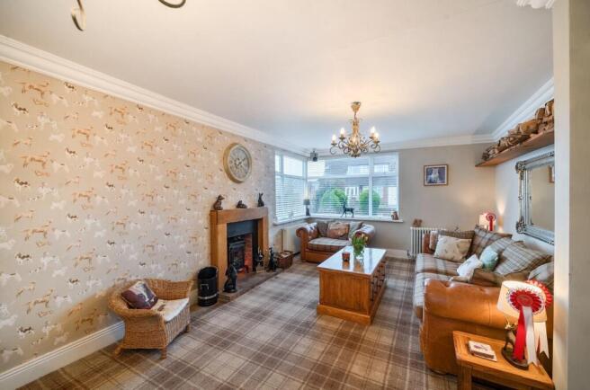 4 bed Detached for sale Image 10