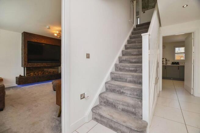 4 bed Detached for sale Image 9