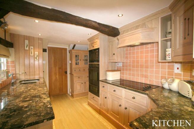 KITCHEN.jpg