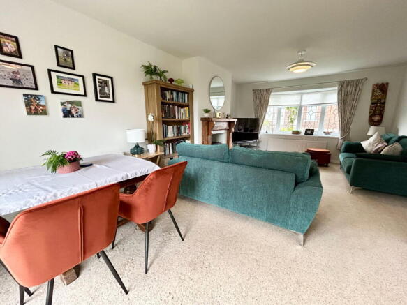 3 bed Semi-Detached for sale Image 7