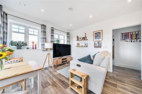 Gilbert Close, Padworth, Reading