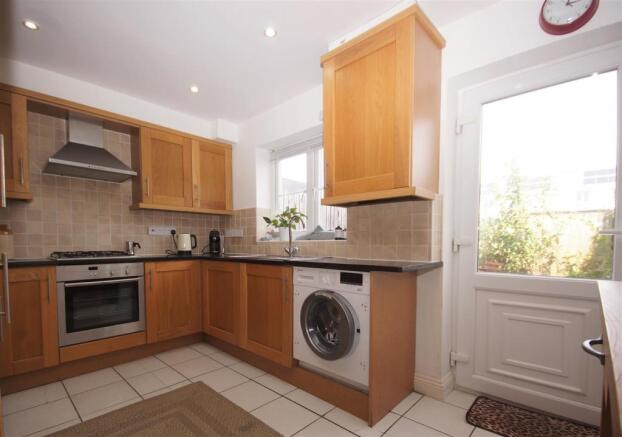 Kitchen1.JPG