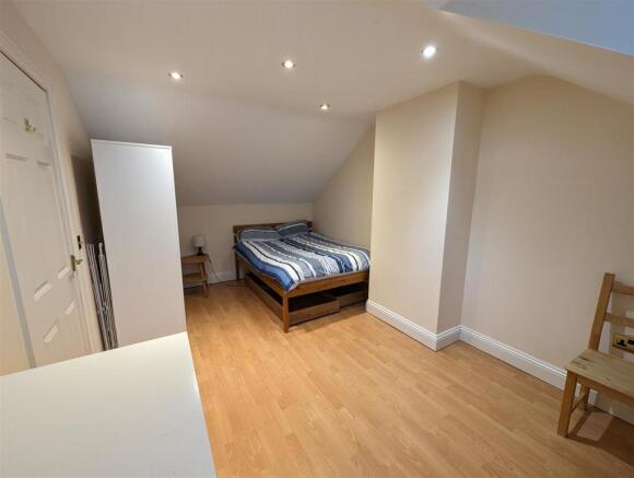 Bedroom 2.jpg