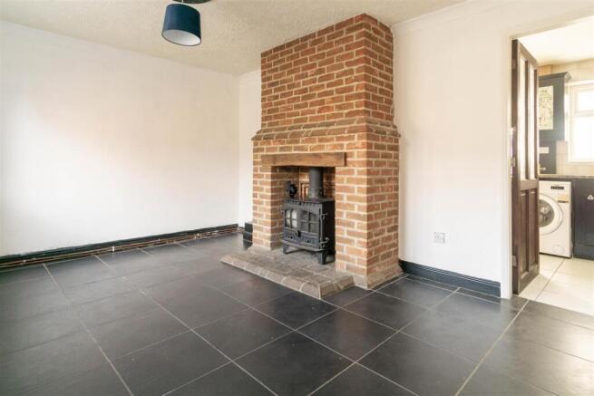 2 bed Semi-Detached for sale Image 4