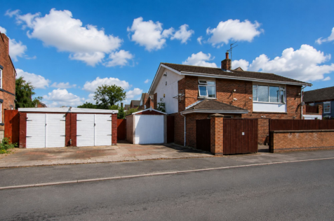 Queens Road North, Eastwood, NG16