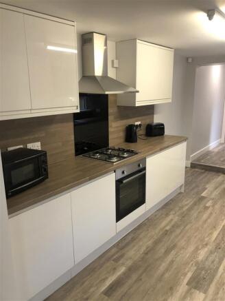 Kitchen 1.1.jpg