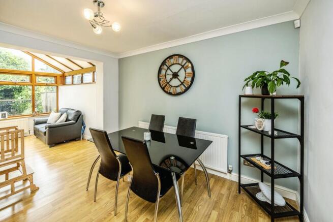 3 bed Semi-Detached for sale Image 7