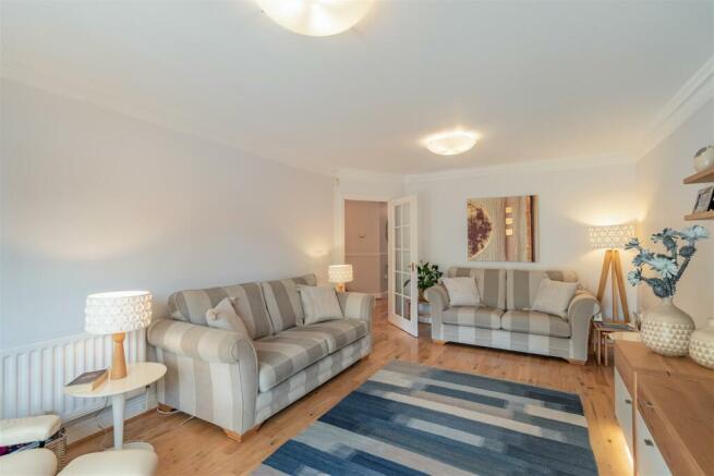 8556436-interior21.jpg
