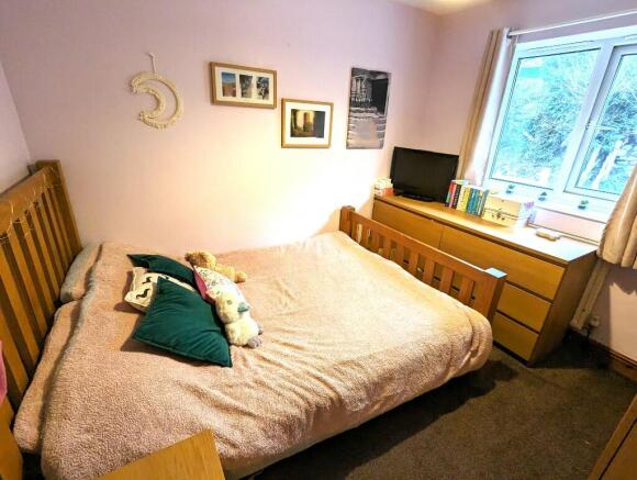 BEDROOM 2