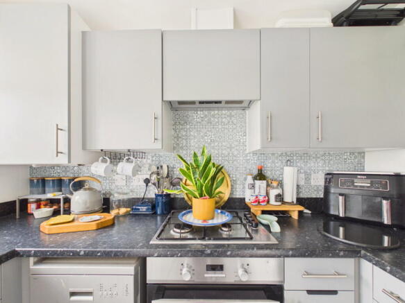 3 bed Semi-Detached for sale Image 8