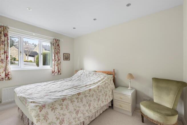 3 bed Detached Bungalow for sale Image 9
