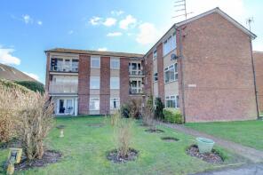 4, Russell House, Cressington Place, Bourne End SL8 5SH