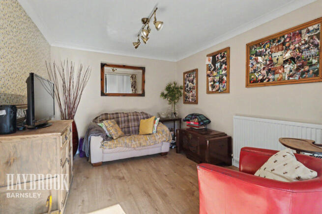 4 bed Detached for sale Image 12