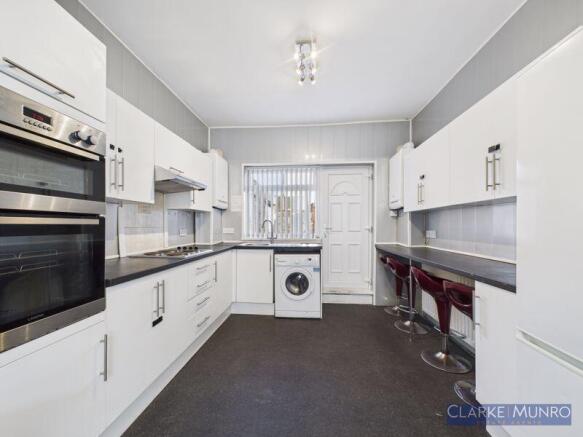 4 bed House Share to rent Image 7