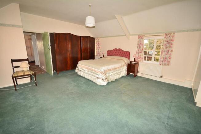 BEDROOM 1