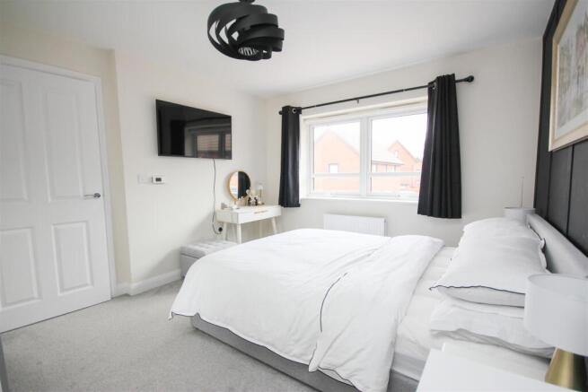 NN8 Lothrie Road, Wellingborough photo 4