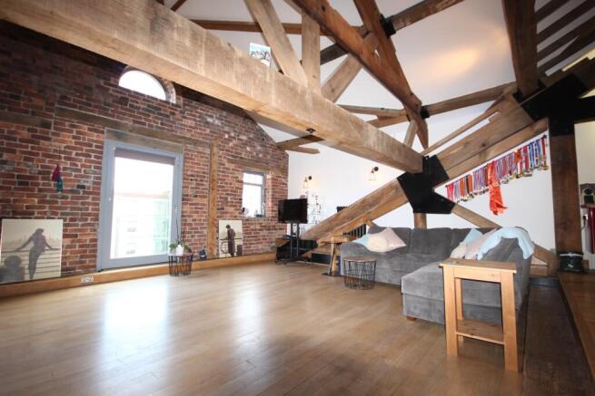 2 bed Apartment to rent Image 8