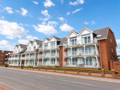 Marine Parade West, Lee-On-The-Solent