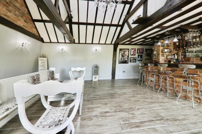 4 bed Barn Conversion for sale Image 7