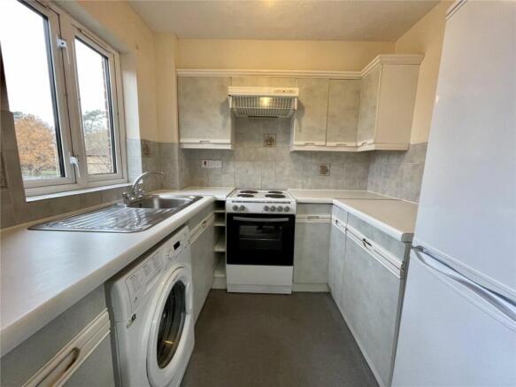 Euston Grove, Ringwood, Hampshire, BH24 photo 4