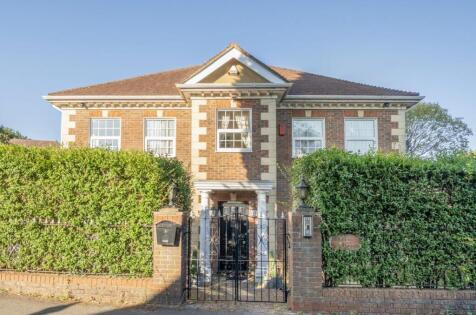 Meadowbanks, Arkley