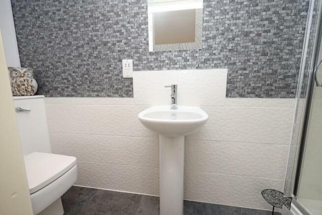 Bedroom 2 En-suite