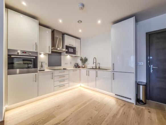high specification kitchen.jpg