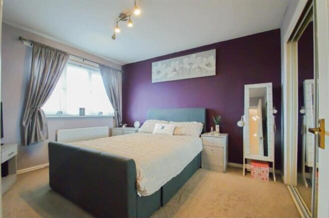 Bedroom 1 (Front)