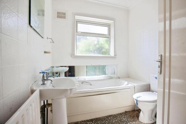 3 bed House for sale Image 9