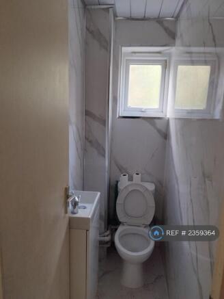 3 bed Terraced to rent Image 10