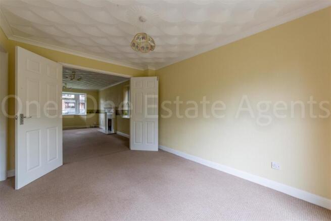 14 Gifford Close-15.jpg