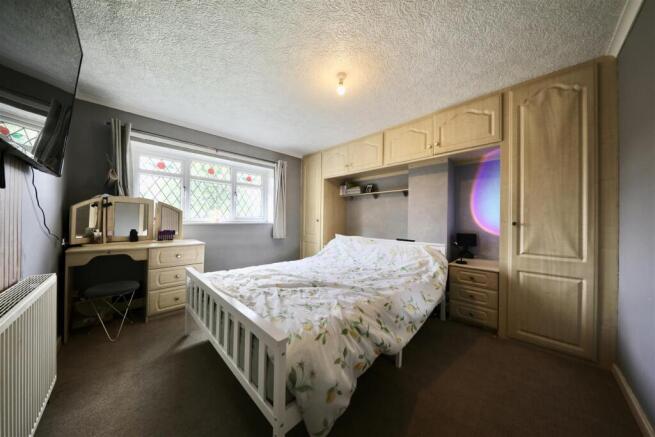 3 bed Terraced for sale Image 10