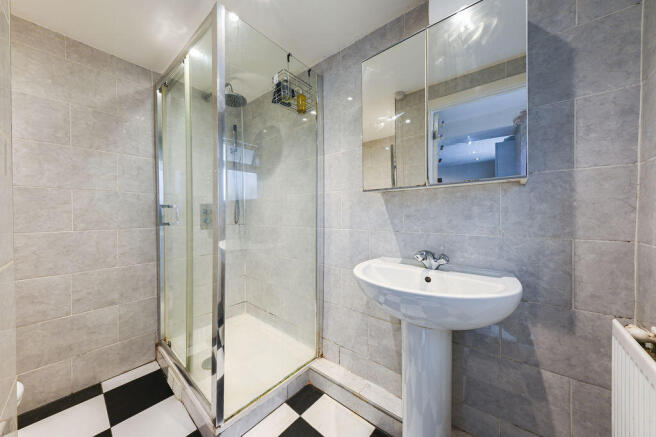 bathroom shot 2