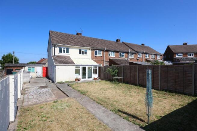 66 Hardenhuish Rd 9.JPG