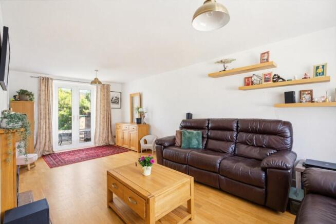 Benbow Close, St. Albans, Hertfordshire, AL1 photo 4