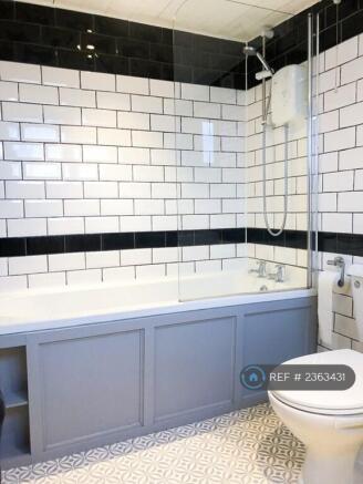 Bathroom (Downstairs)