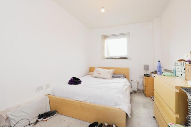 2 bed Flat for sale Image 11