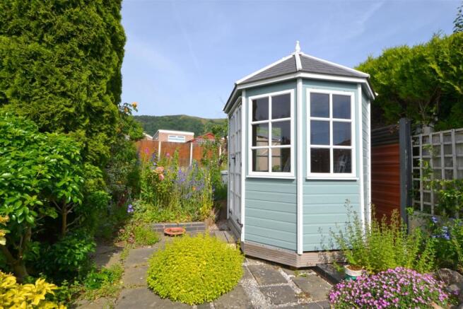 summerhouse.JPG