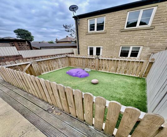 3 bed Town House to rent Image 4