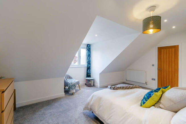 8490357-Interior24-800