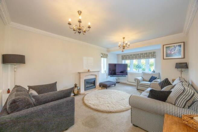 3 bed Detached Bungalow for sale Image 11