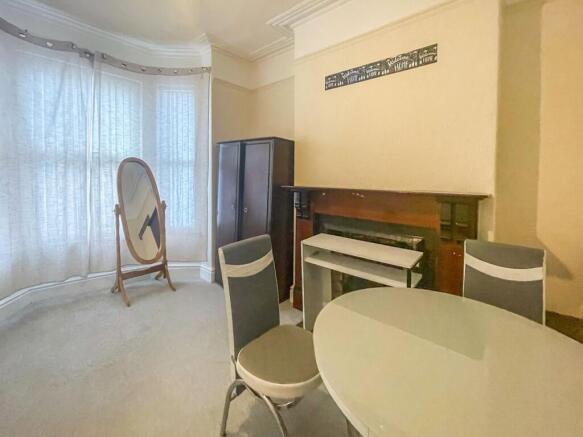 3 bed Terraced for sale Image 4